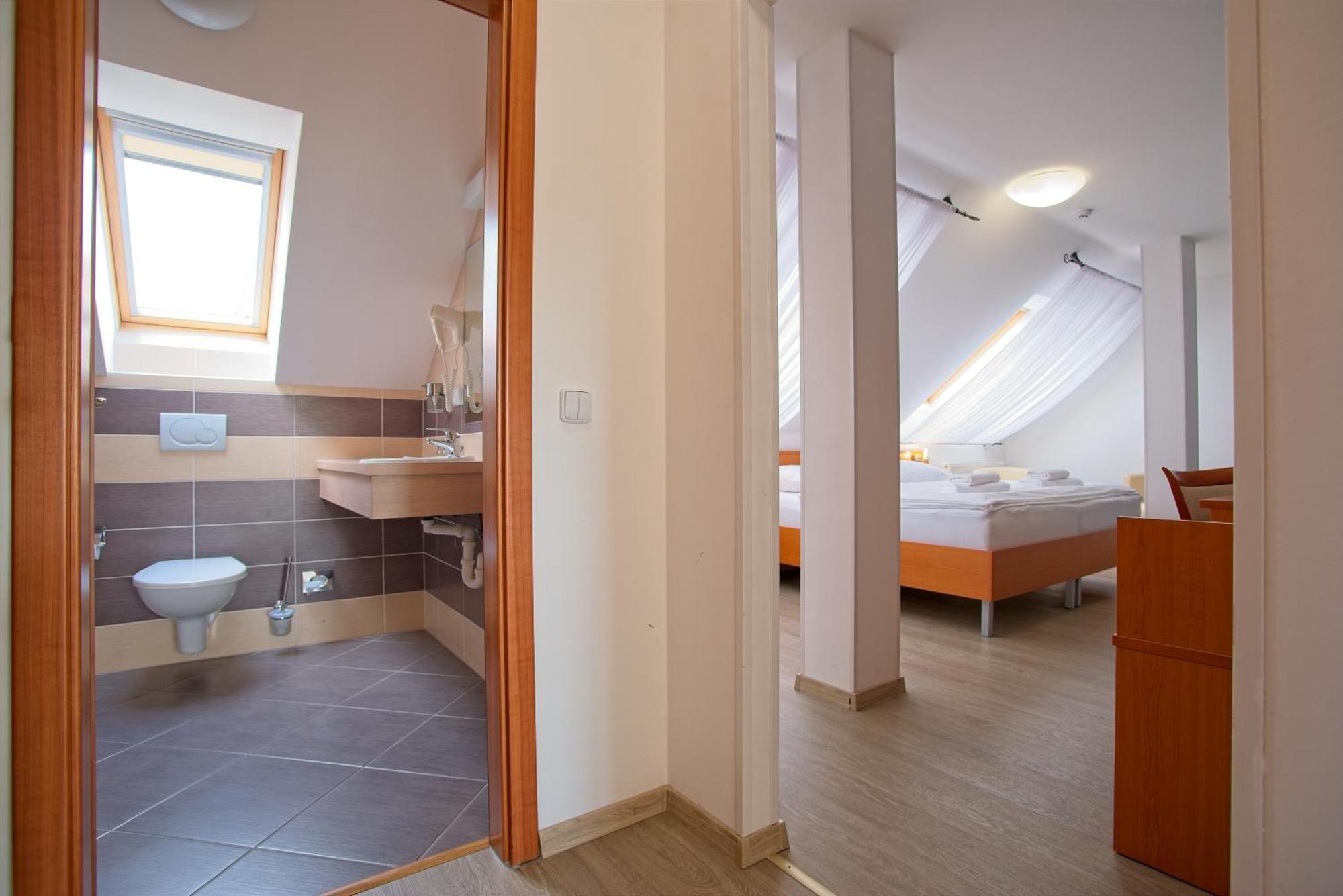 Wine Wellness Hotel Amande Hustopeče エクステリア 写真